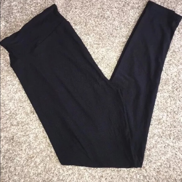 LuLaRoe Pants - LuLaRoe BLACK ONE SIZE LEGGINGS 🖤 SIZE 0-12